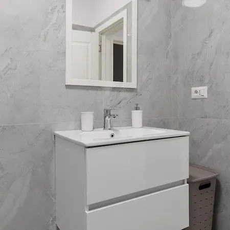 Urban Retreat 1bdr Appartamento Craiova